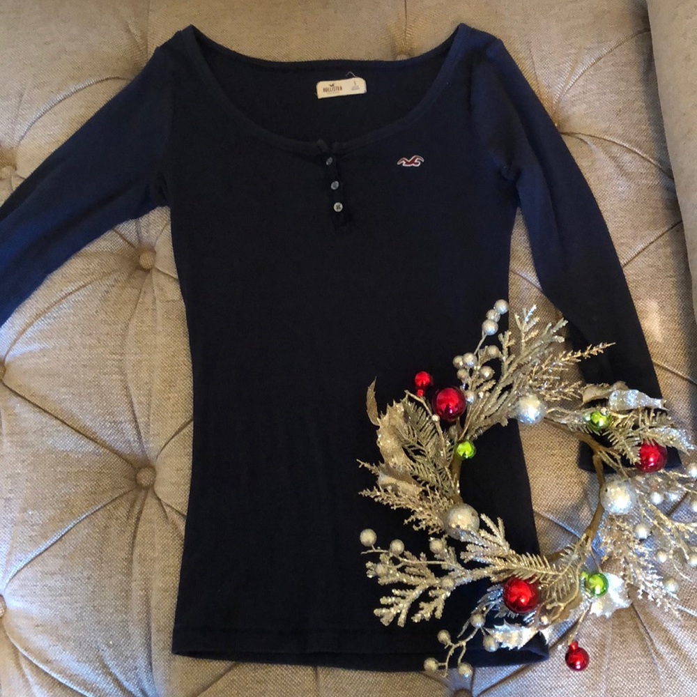 Hollister button down long sleeve t shirt